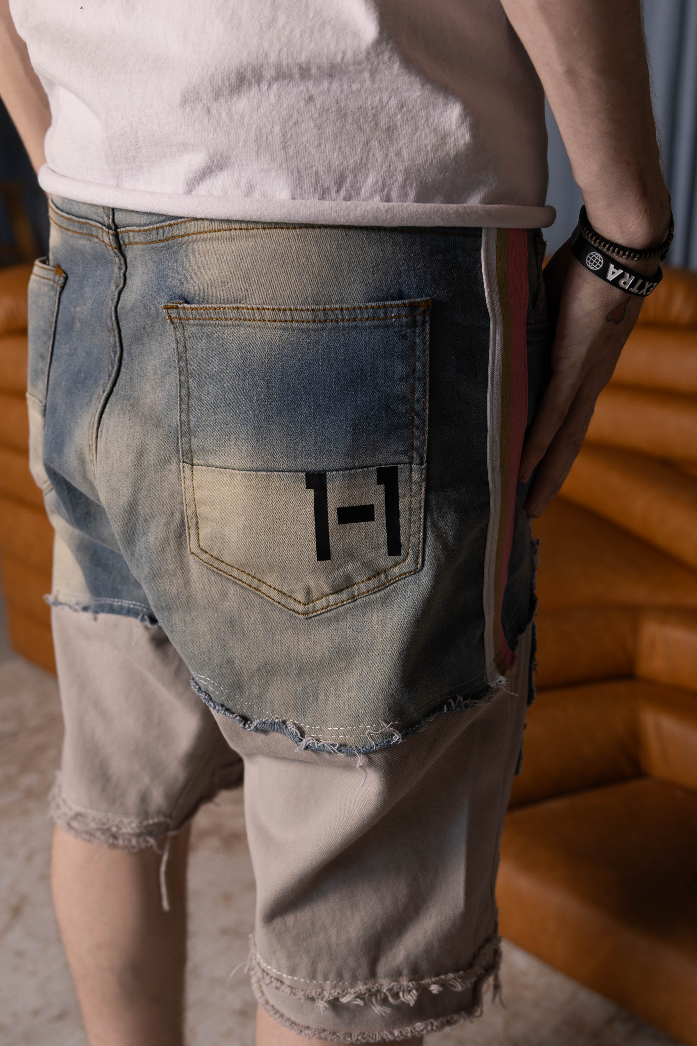 1-1 Split Khaki Shorts